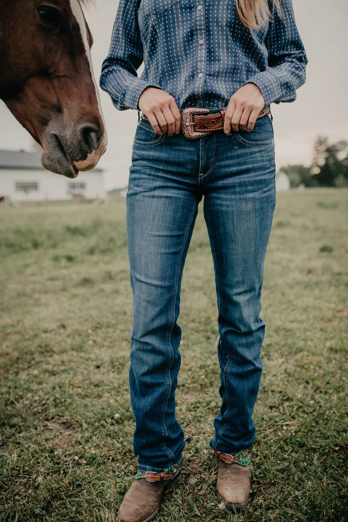 'Abby’ Ariat Perfect (Mid-High) Rise Straight-leg Jean