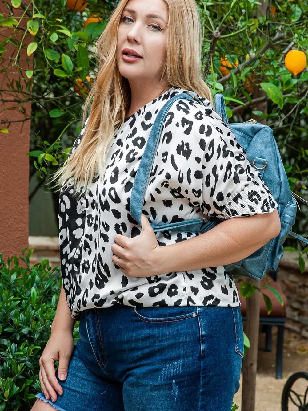 Black Plus Size Contrast Leopard Half Sleeve Blouse