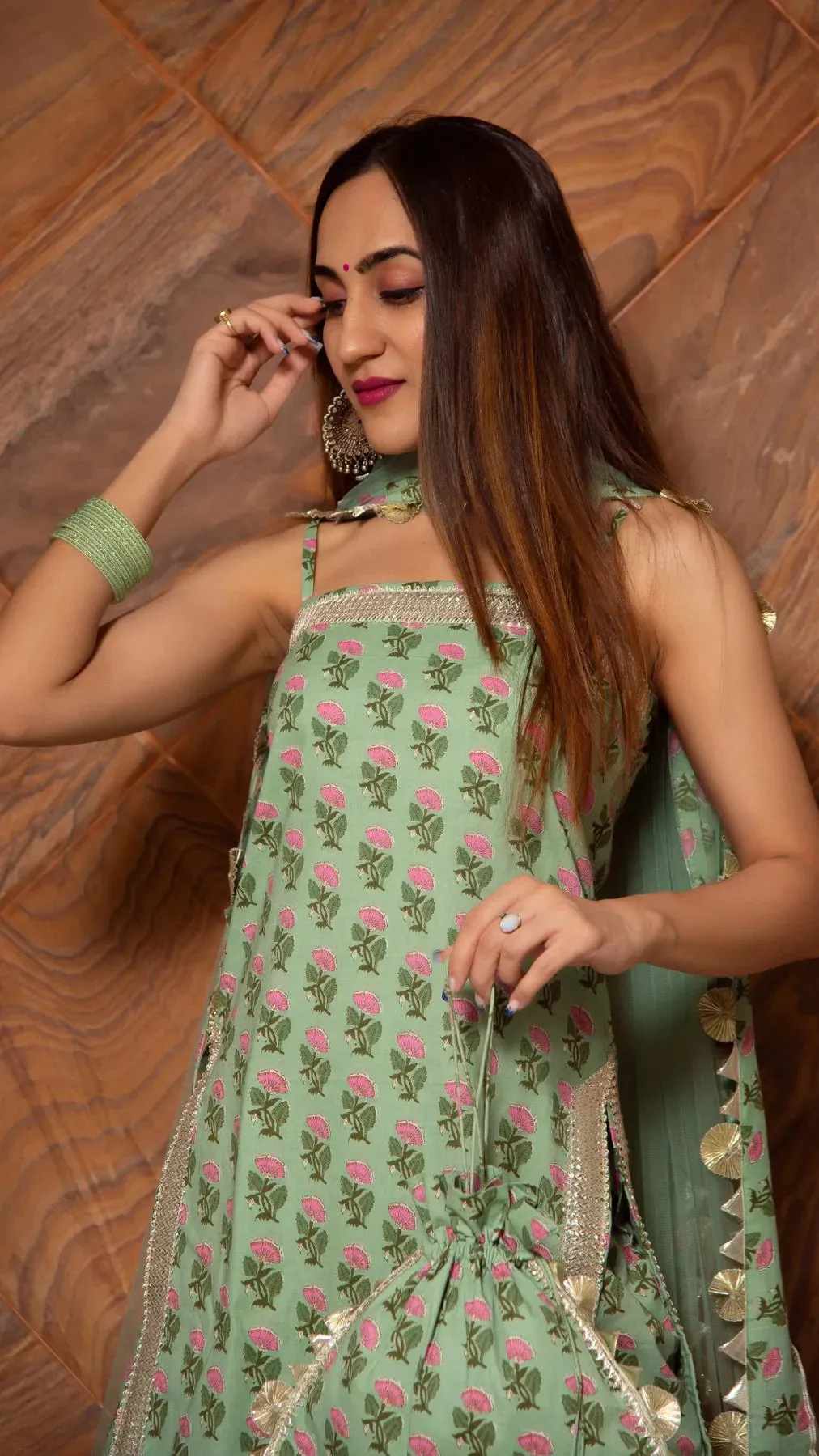 Cotton Green Floral Print Suit Set with Soft Net Dupatta