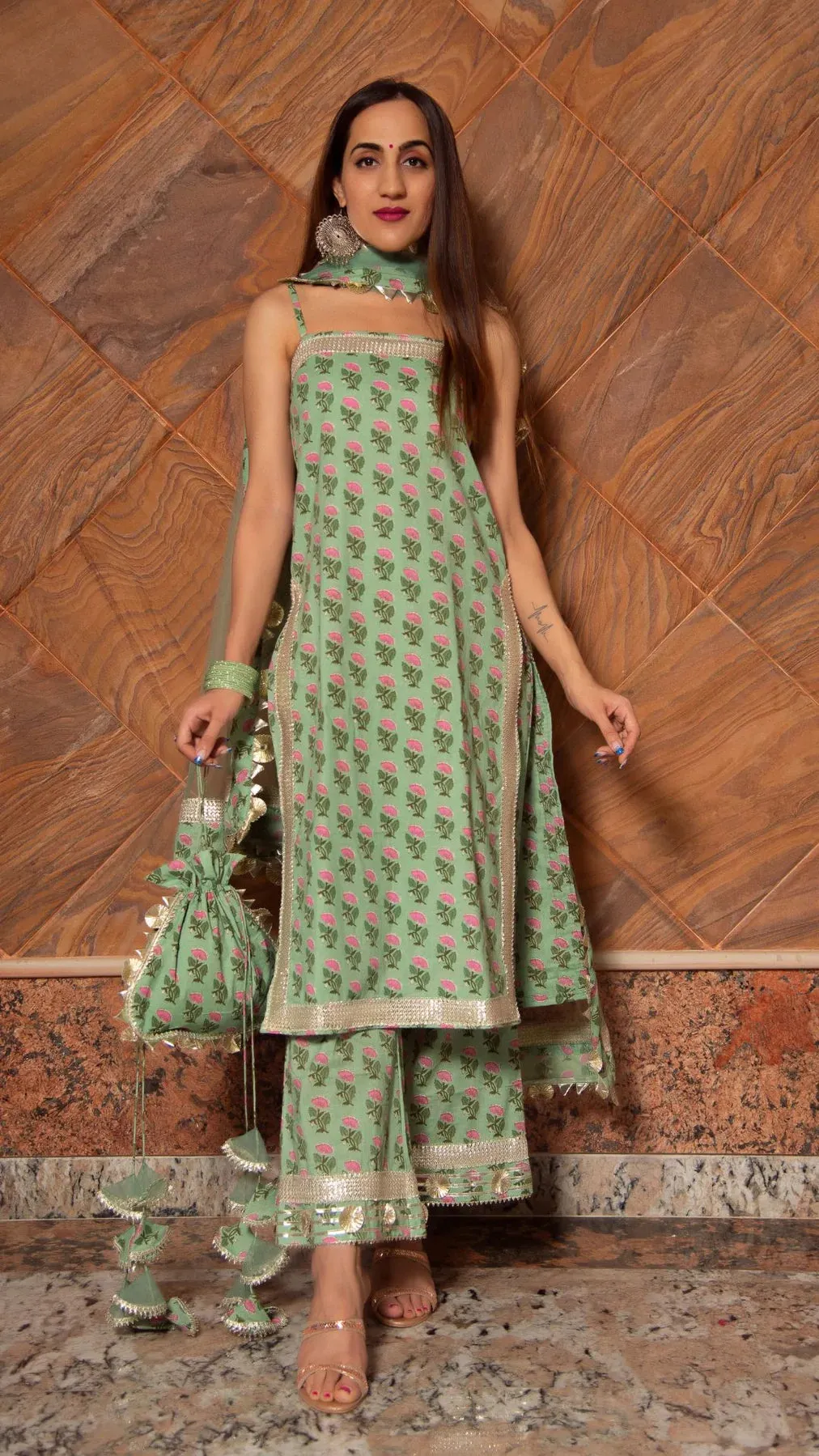 Cotton Green Floral Print Suit Set with Soft Net Dupatta