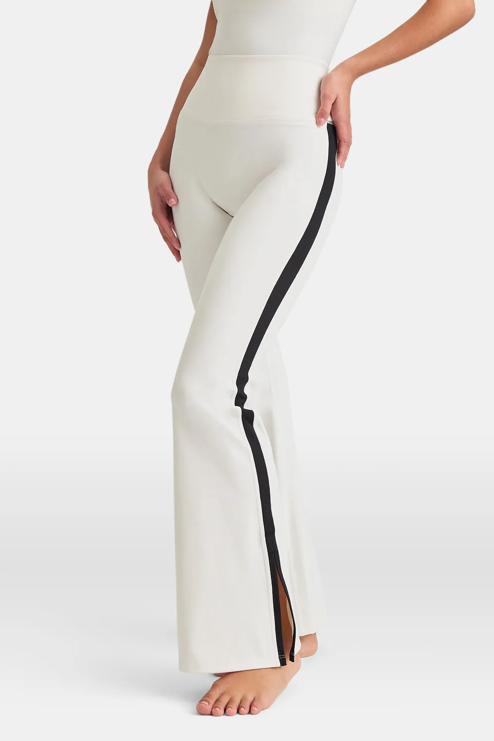 DAYFLEX CONTRAST STRIPE SIDE SPLIT FLARED YOGA PANT NO FRONT SEAM - IVORY AND SHADOW BLACK