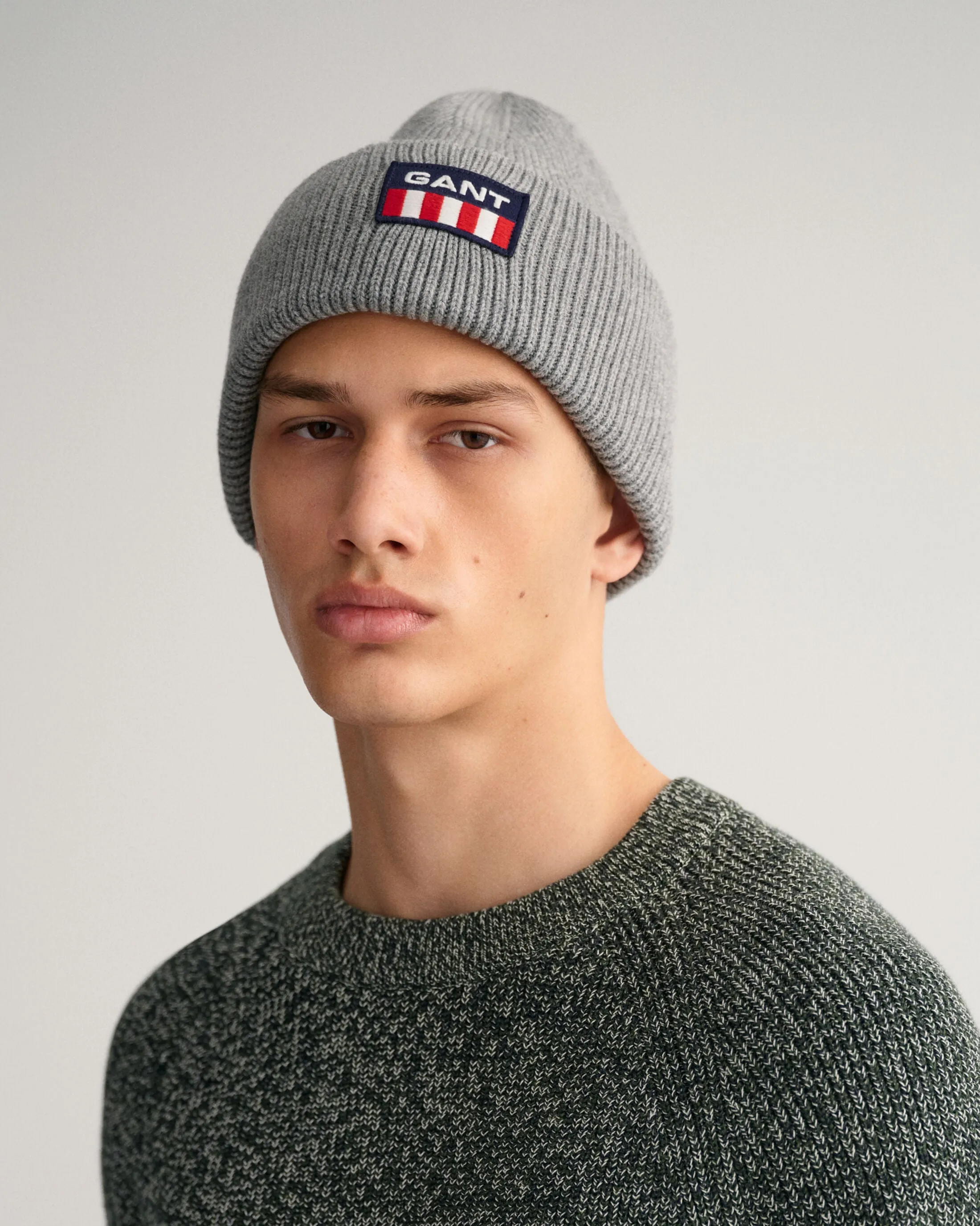 GANT - Retro Shield Beanie, Dark Grey Melange