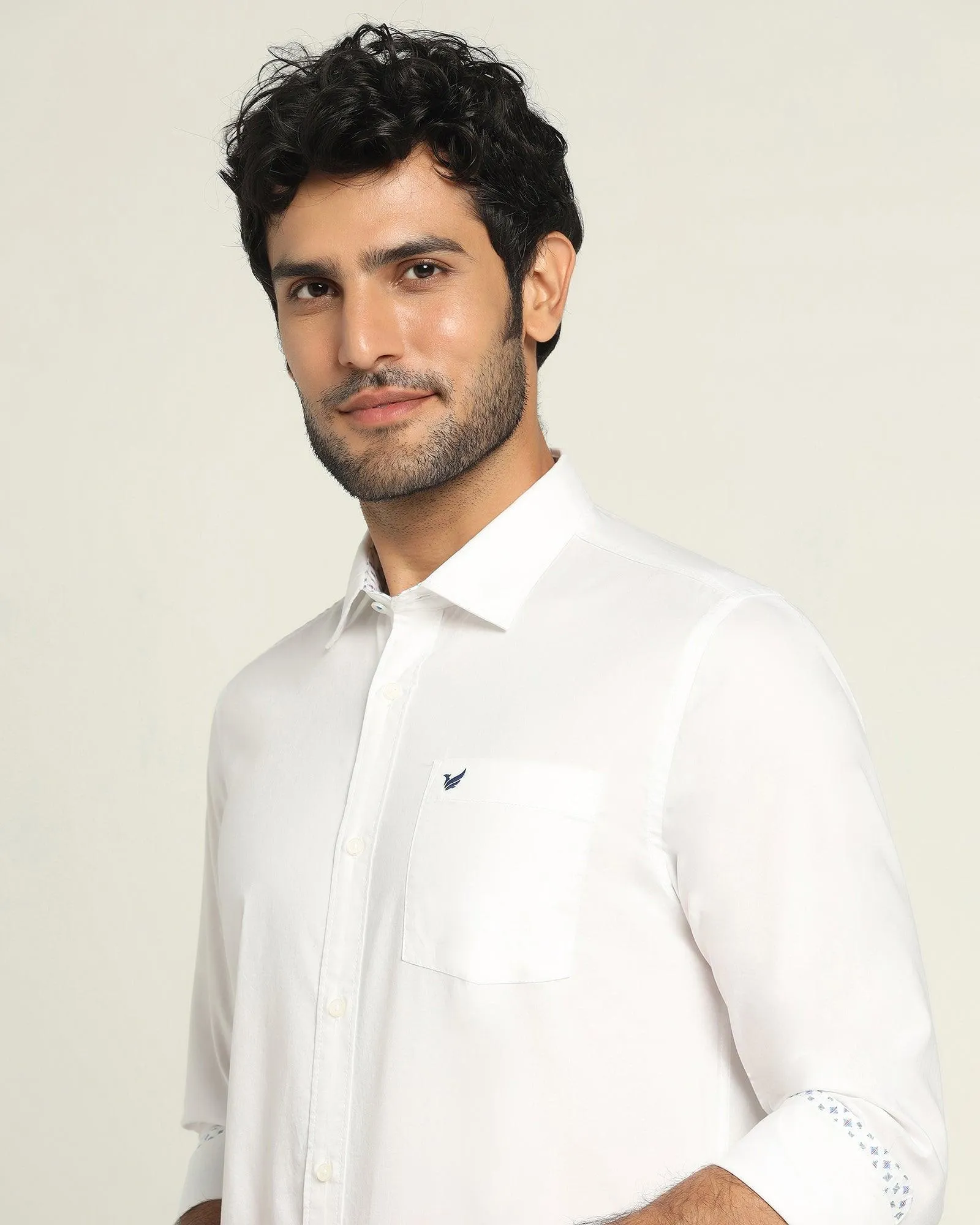 Must Haves Casual White Solid Shirt - Torch