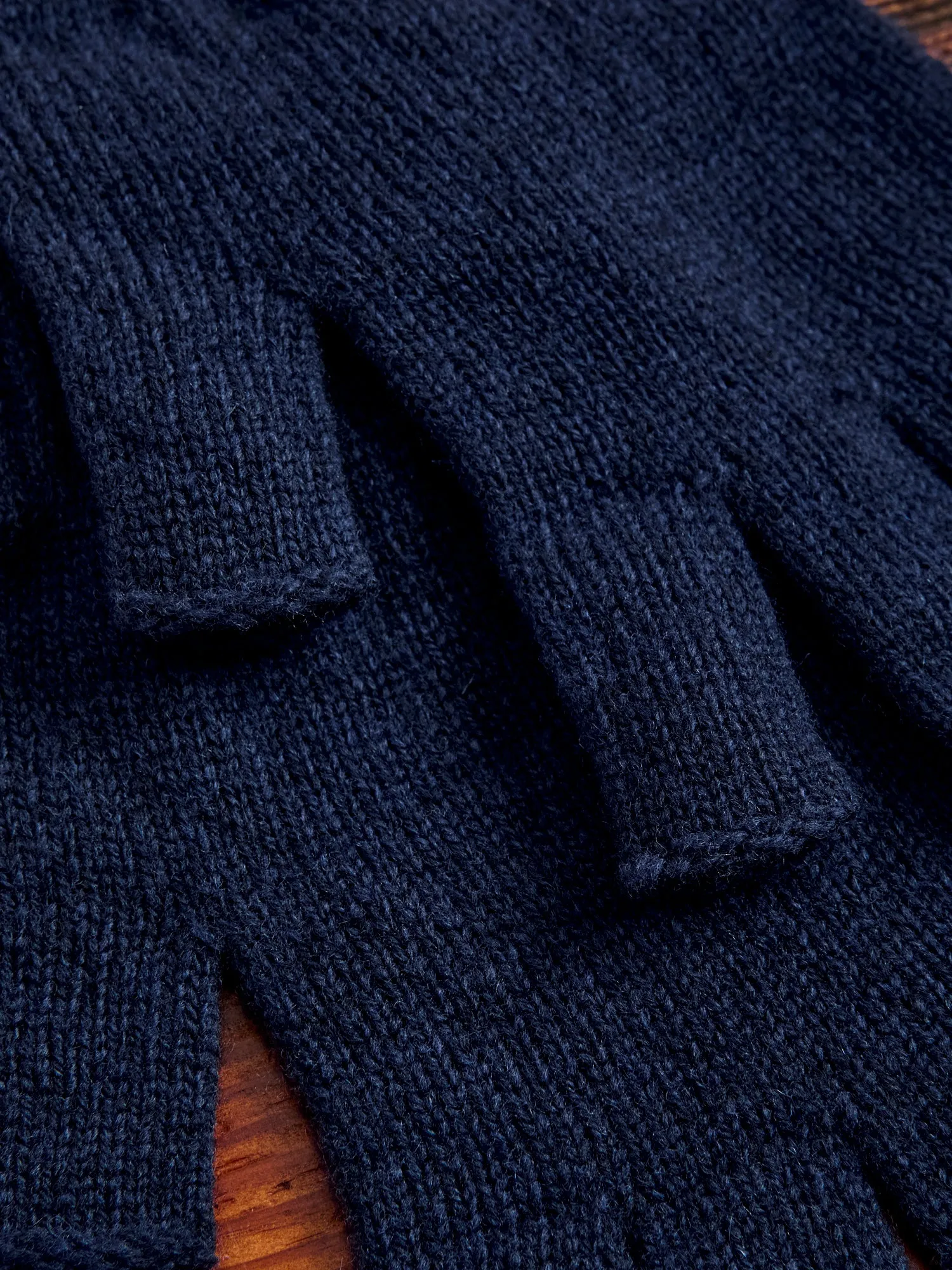 Recycled Cashmere Fingerless Gloves in Dark Navy