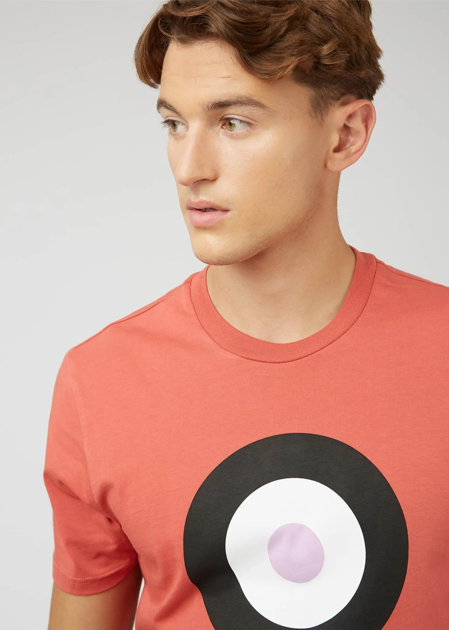 Signature target tee - raspberry