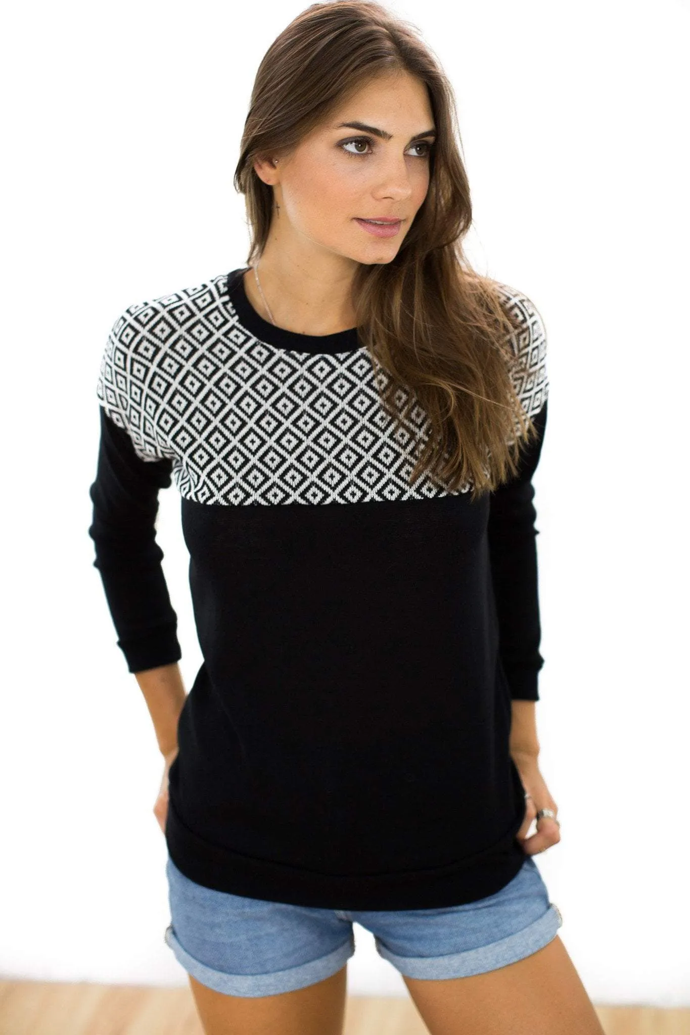 Sweater Phoria Black White