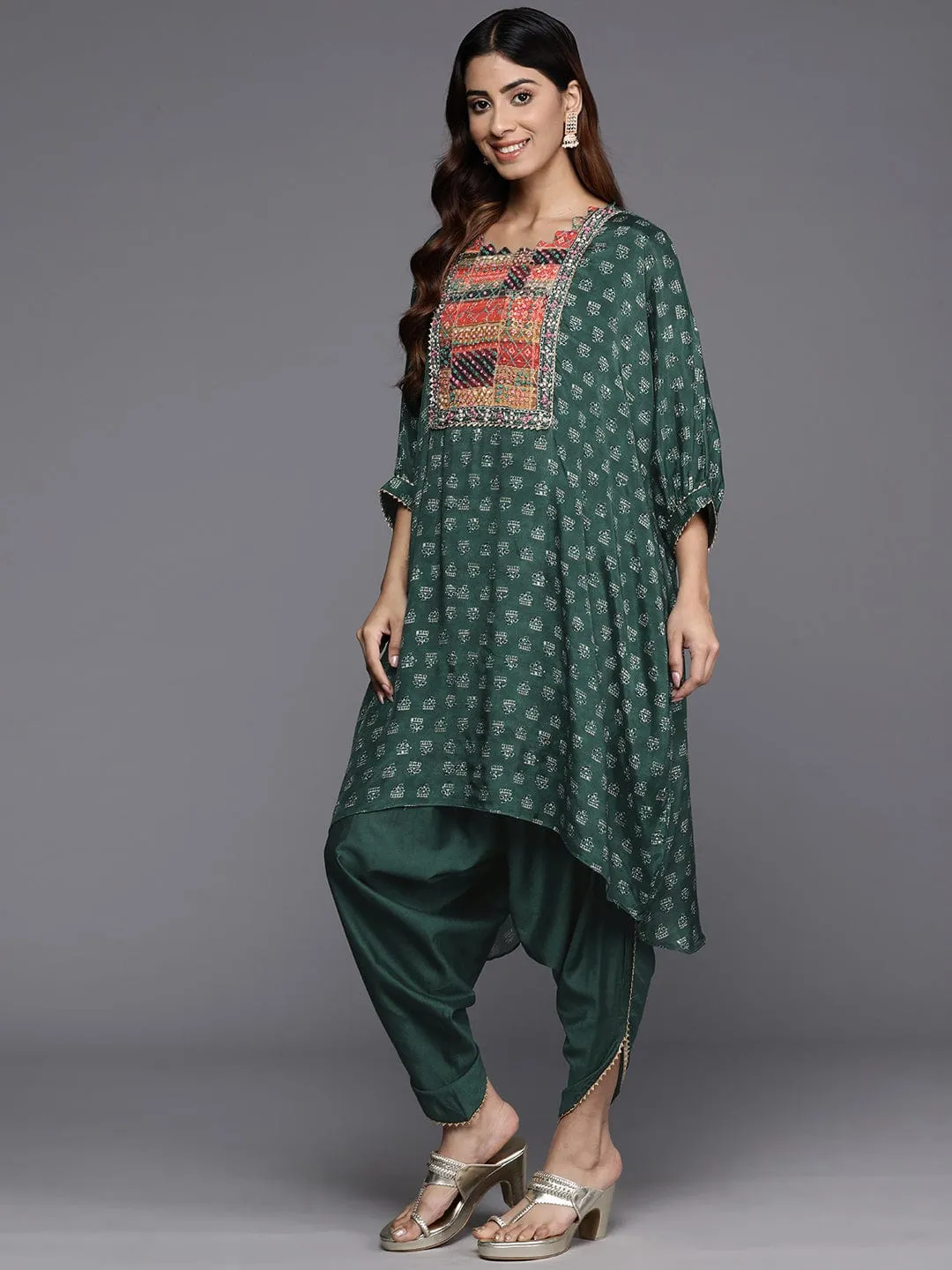 Varanga Women Green Pure Muslin Sequins And Beads Embellished Kaftan Kurta Apired With Dhoti Pants