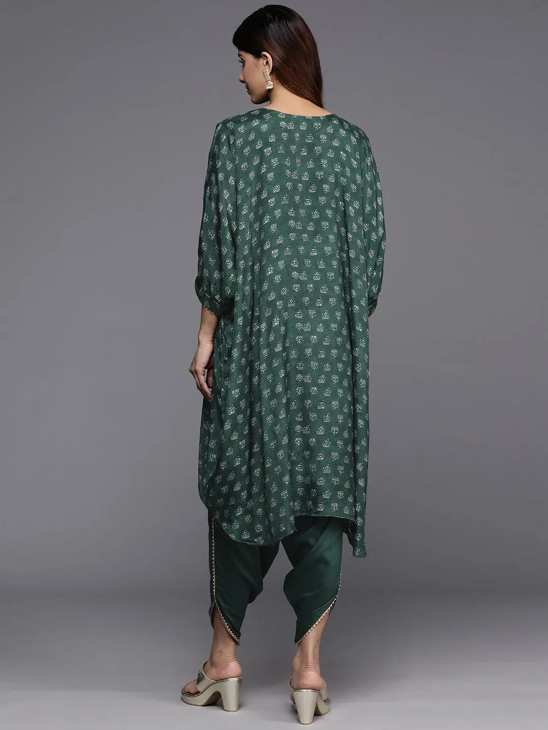 Varanga Women Green Pure Muslin Sequins And Beads Embellished Kaftan Kurta Apired With Dhoti Pants