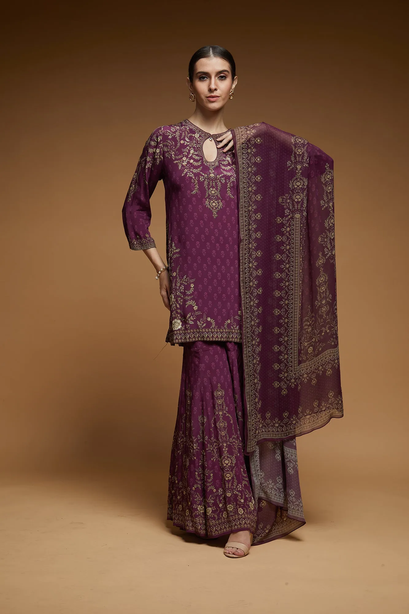 Wine Color Sharara